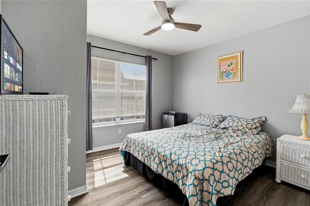 For Sale: $235,000 (4 beds, 3 baths, 1470 Square Feet)