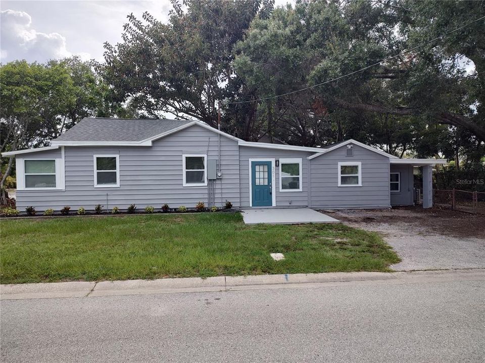 For Rent: $2,700 (3 beds, 2 baths, 1356 Square Feet)