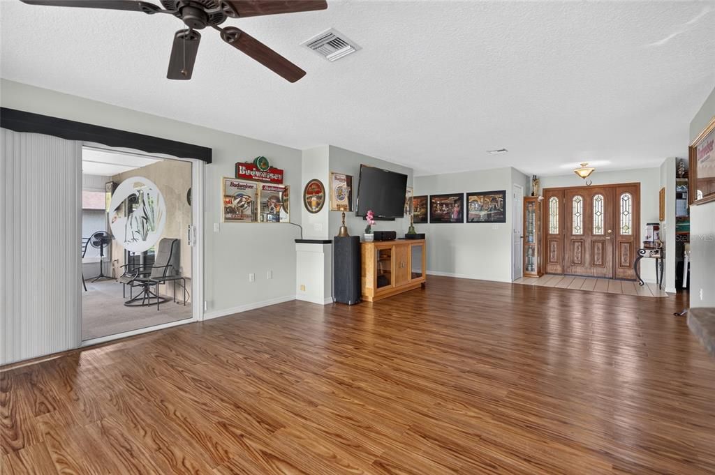 For Sale: $689,000 (3 beds, 2 baths, 2170 Square Feet)