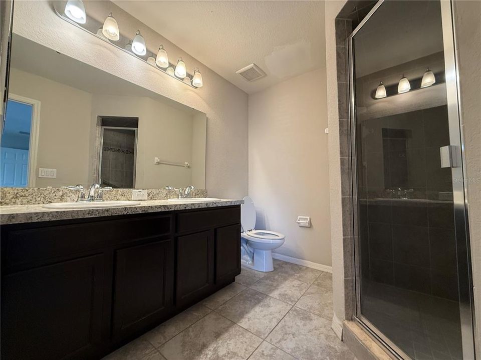 For Rent: $2,500 (4 beds, 3 baths, 1742 Square Feet)