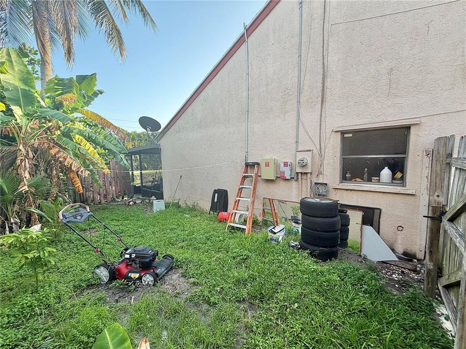 For Sale: $389,999 (3 beds, 2 baths, 1240 Square Feet)