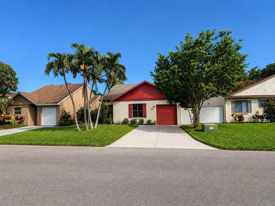 For Sale: $389,999 (3 beds, 2 baths, 1240 Square Feet)