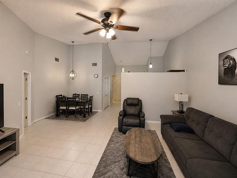 For Sale: $389,999 (3 beds, 2 baths, 1240 Square Feet)