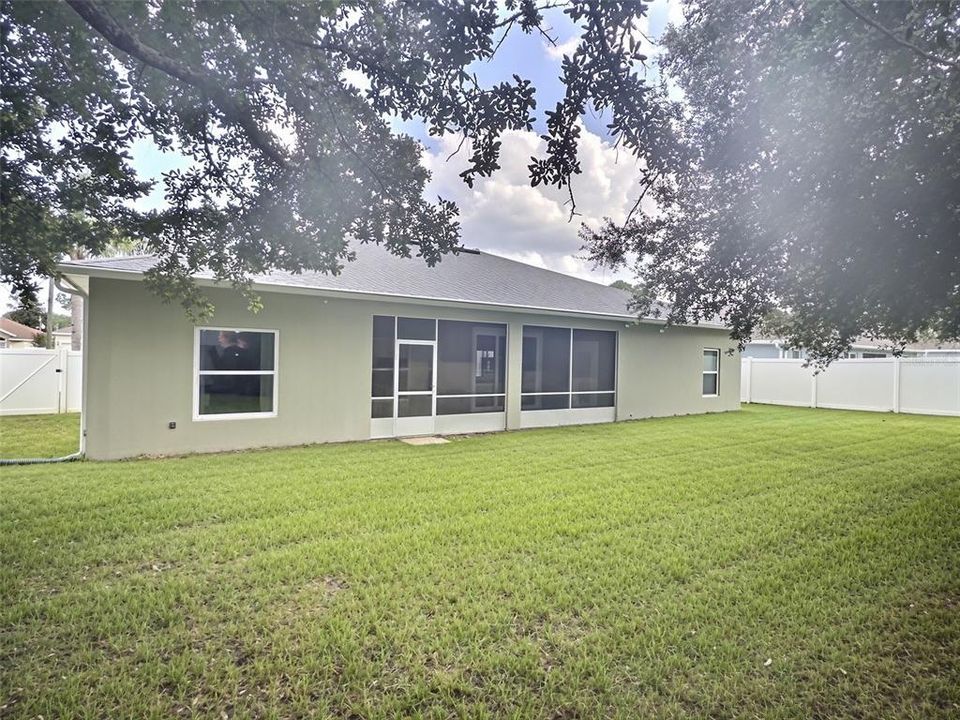 For Sale: $415,000 (4 beds, 2 baths, 2237 Square Feet)