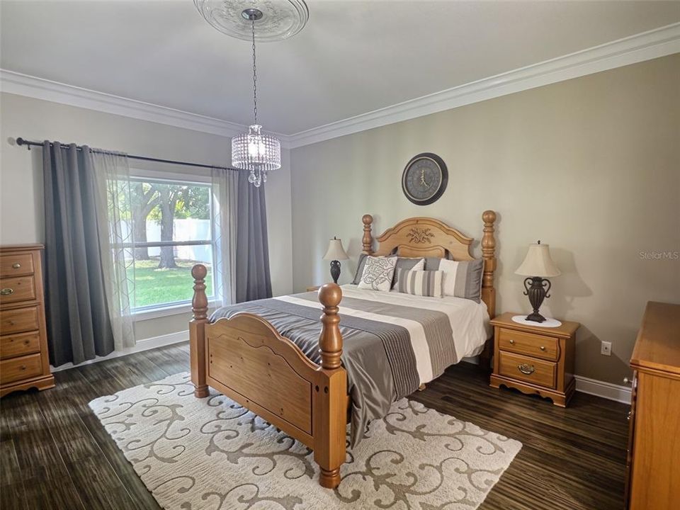 For Sale: $415,000 (4 beds, 2 baths, 2237 Square Feet)