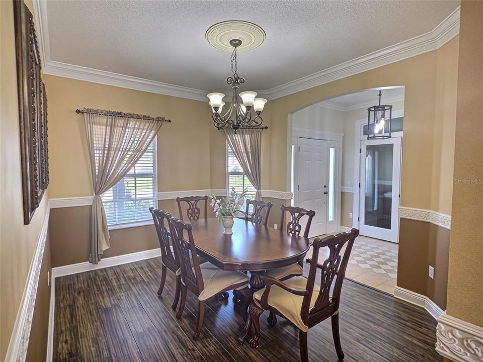 For Sale: $415,000 (4 beds, 2 baths, 2237 Square Feet)