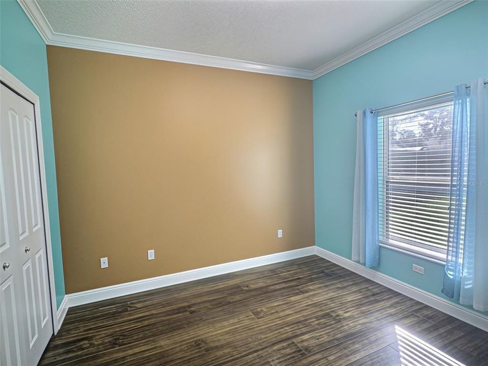 For Sale: $415,000 (4 beds, 2 baths, 2237 Square Feet)