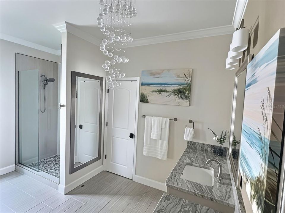 For Sale: $415,000 (4 beds, 2 baths, 2237 Square Feet)