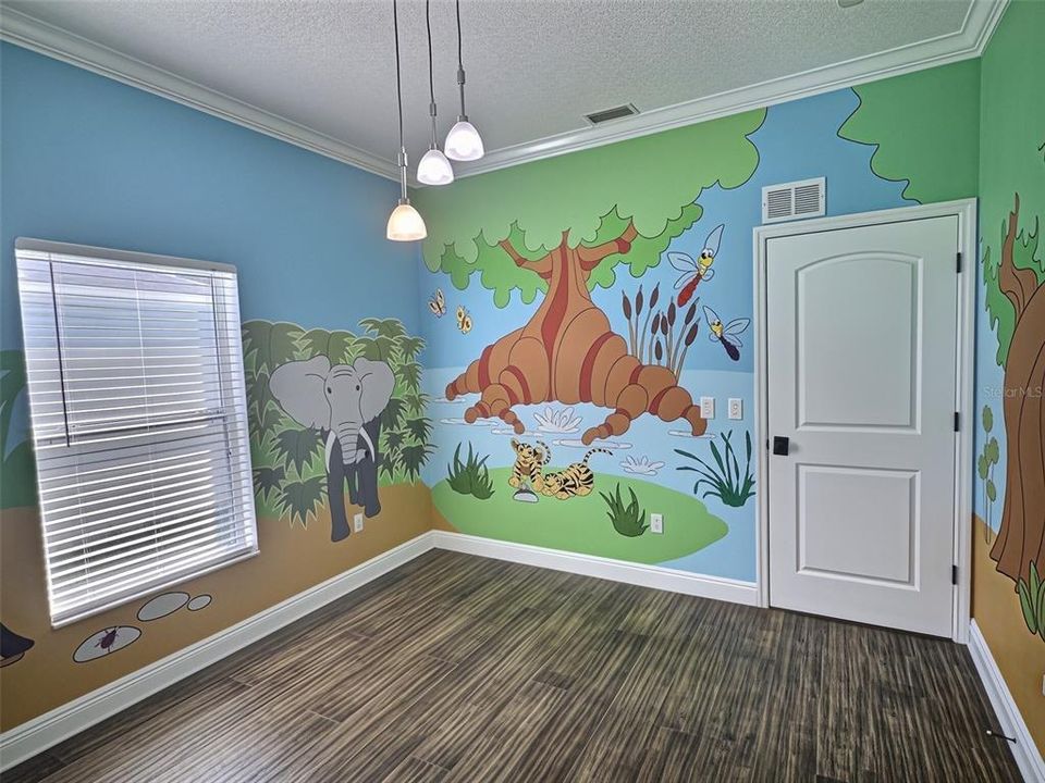 For Sale: $415,000 (4 beds, 2 baths, 2237 Square Feet)