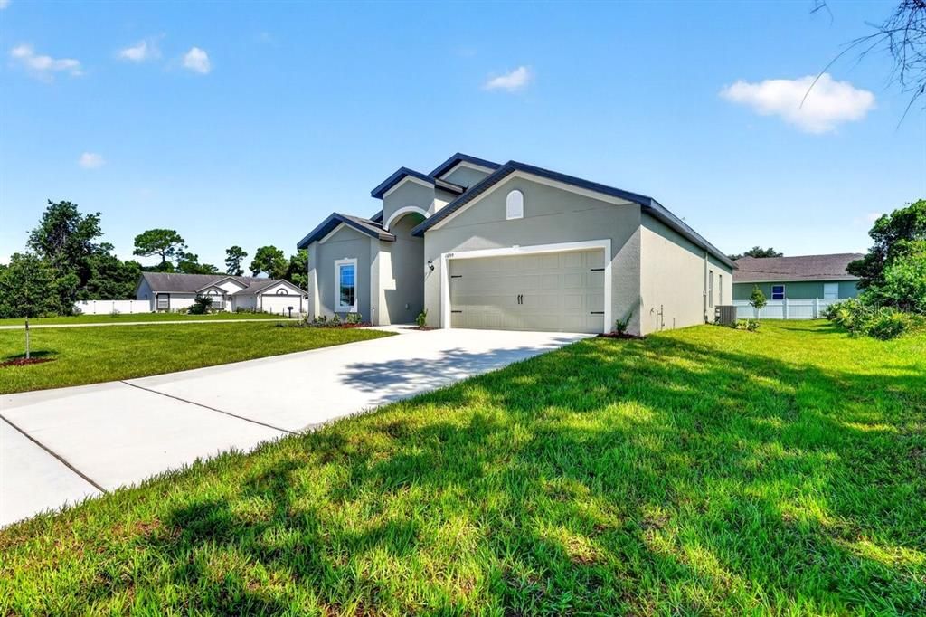 For Sale: $380,000 (4 beds, 2 baths, 1851 Square Feet)