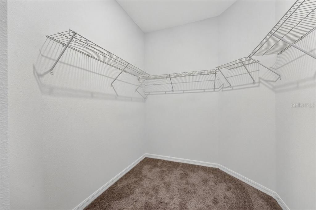 For Sale: $380,000 (4 beds, 2 baths, 1851 Square Feet)