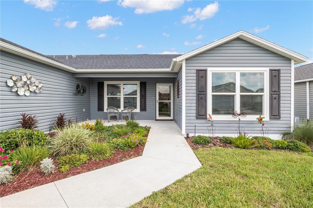 For Sale: $339,900 (3 beds, 2 baths, 1392 Square Feet)