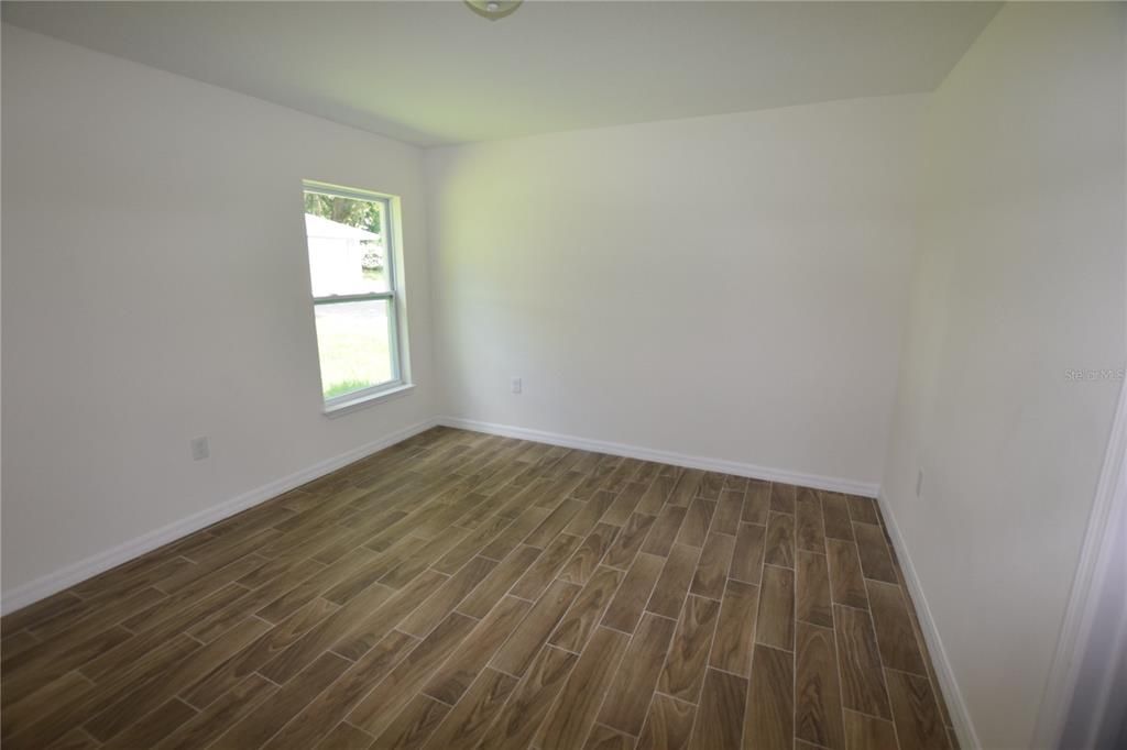 For Rent: $1,675 (3 beds, 2 baths, 1040 Square Feet)