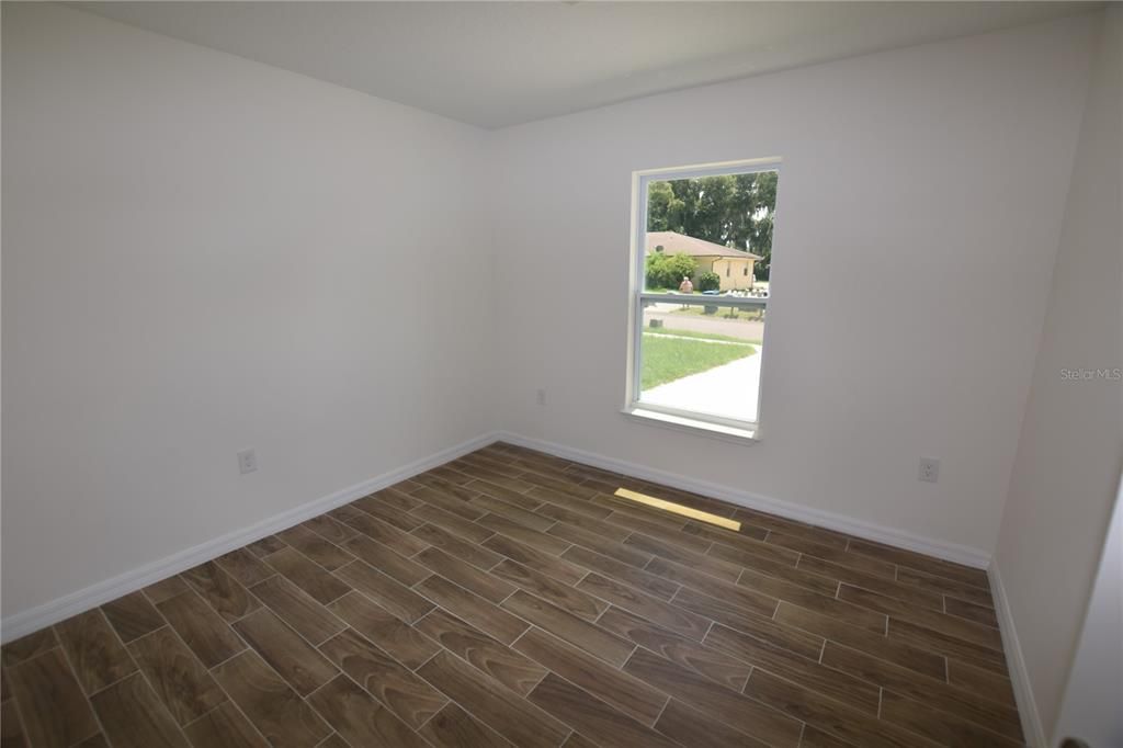 For Rent: $1,675 (3 beds, 2 baths, 1040 Square Feet)