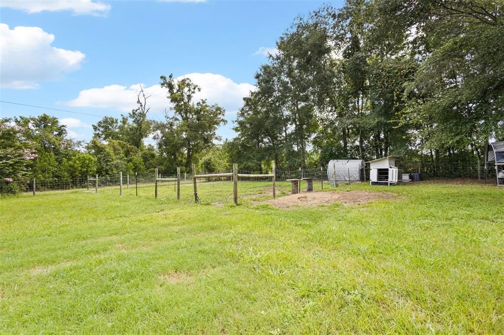 For Sale: $275,000 (3 beds, 1 baths, 1577 Square Feet)