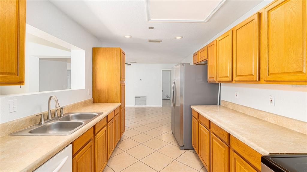 For Sale: $295,000 (4 beds, 2 baths, 2058 Square Feet)