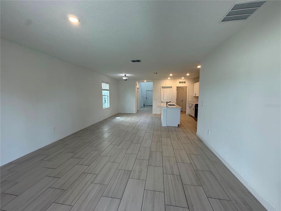 En Renta: $2,699 (5 camas, 2 baños, 2389 Pies cuadrados)
