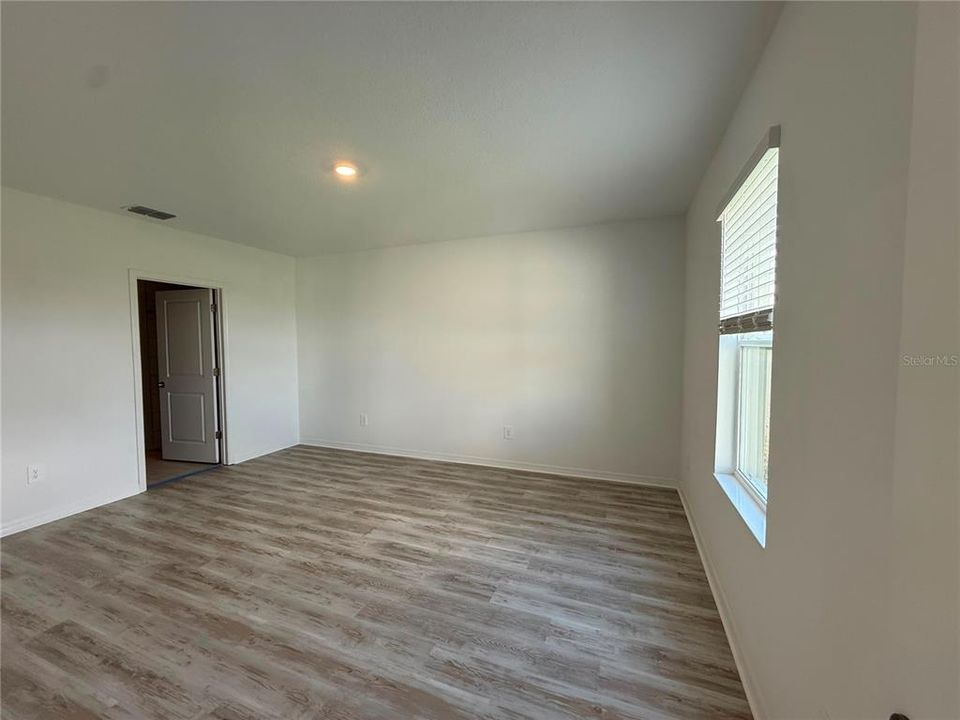 En Renta: $2,699 (5 camas, 2 baños, 2389 Pies cuadrados)