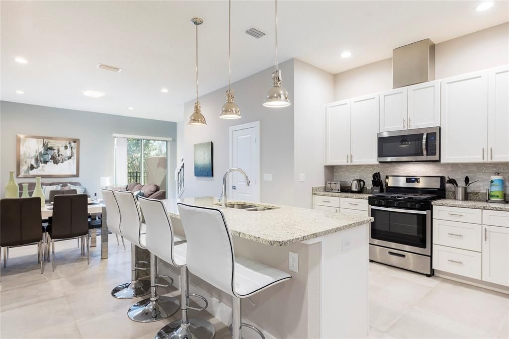 For Rent: $3,000 (4 beds, 4 baths, 1804 Square Feet)