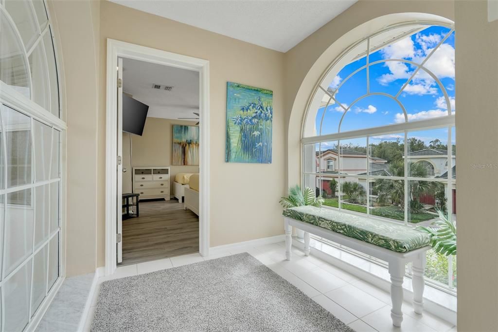 For Sale: $500,000 (5 beds, 5 baths, 2265 Square Feet)