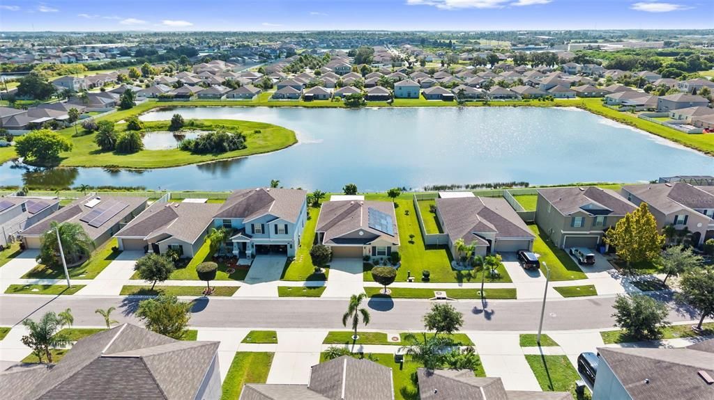 На продажу: $339,000 (4 спален, 2 ванн, 1804 Квадратных фут)