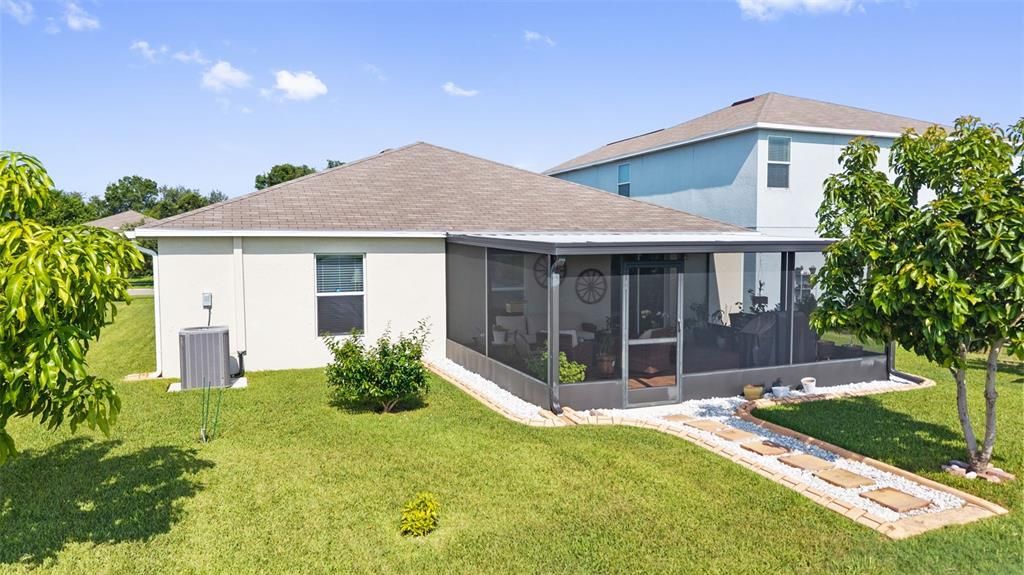 На продажу: $339,000 (4 спален, 2 ванн, 1804 Квадратных фут)