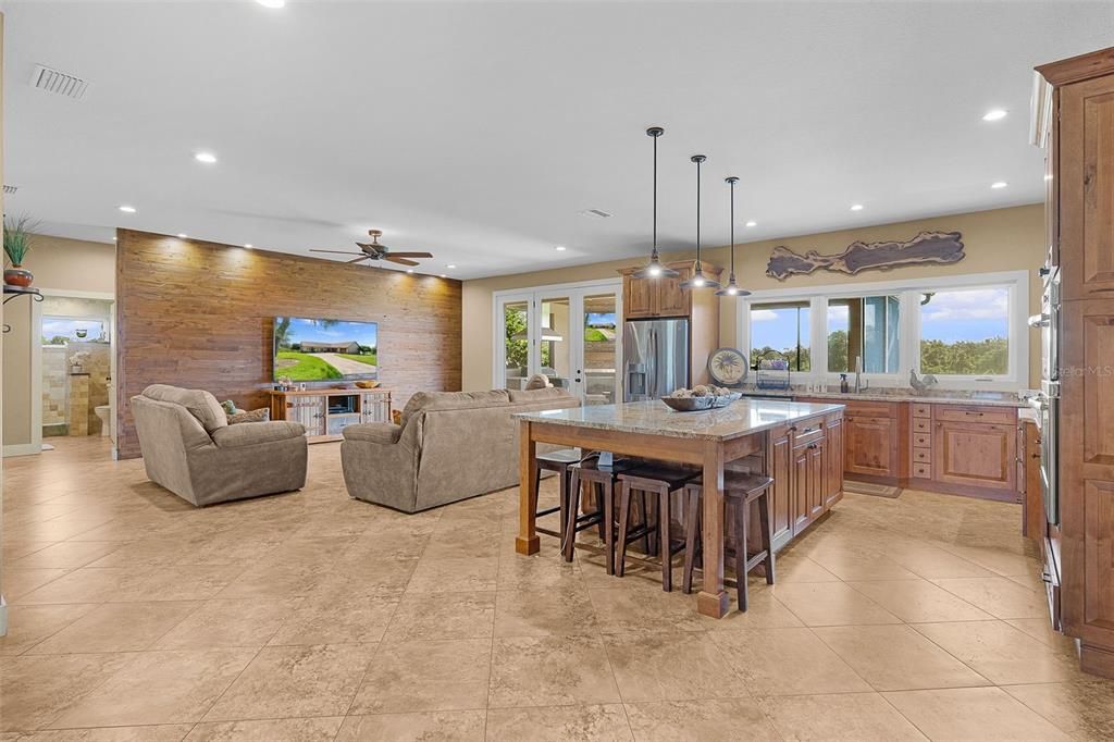 En Venta: $2,970,000 (4 camas, 2 baños, 2517 Pies cuadrados)