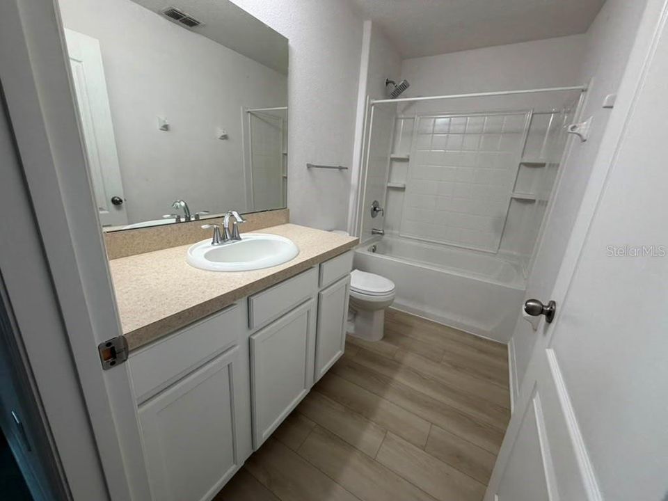 En Venta: $380,000 (3 camas, 2 baños, 1675 Pies cuadrados)