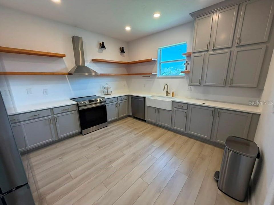 En Venta: $380,000 (3 camas, 2 baños, 1675 Pies cuadrados)