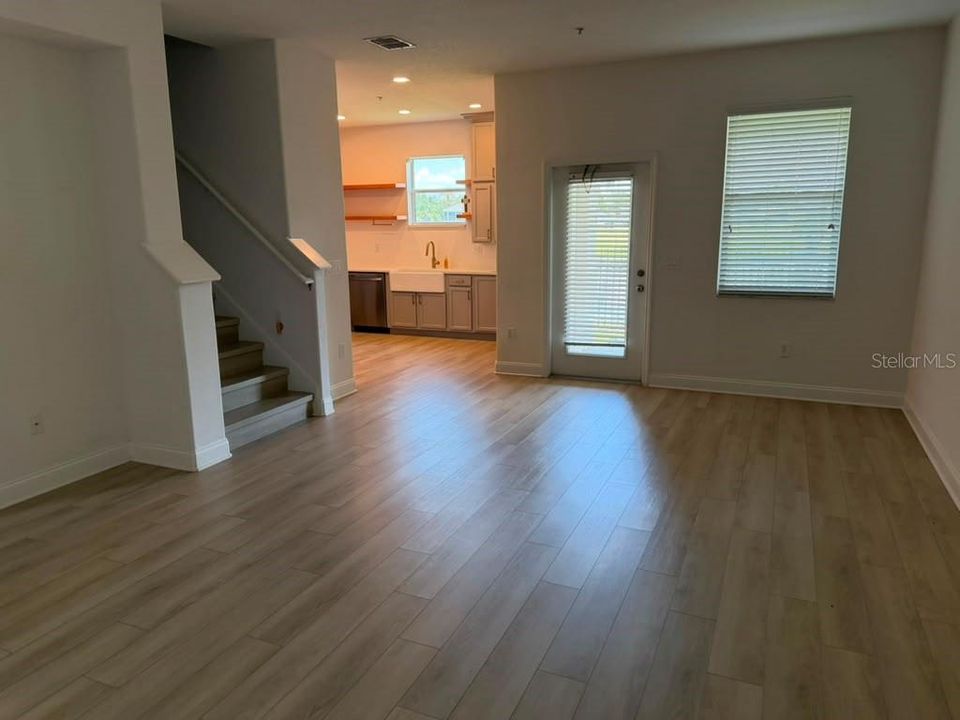 En Venta: $380,000 (3 camas, 2 baños, 1675 Pies cuadrados)