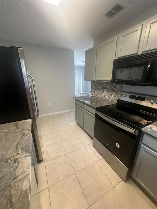 For Rent: $2,200 (3 beds, 2 baths, 1336 Square Feet)