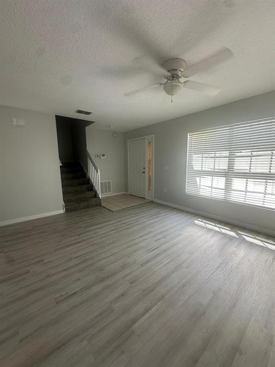 For Rent: $2,200 (3 beds, 2 baths, 1336 Square Feet)