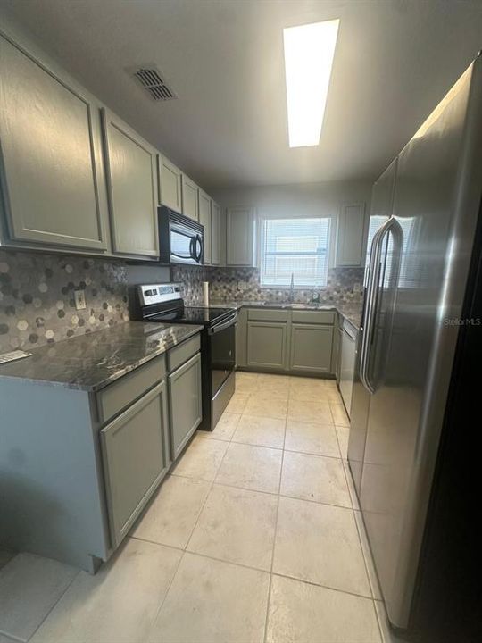 For Rent: $2,200 (3 beds, 2 baths, 1336 Square Feet)