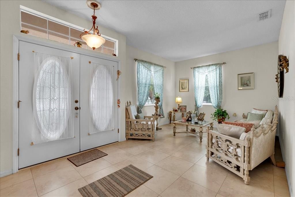 For Sale: $319,900 (3 beds, 2 baths, 2086 Square Feet)