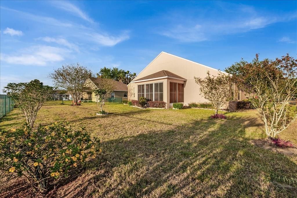 For Sale: $319,900 (3 beds, 2 baths, 2086 Square Feet)