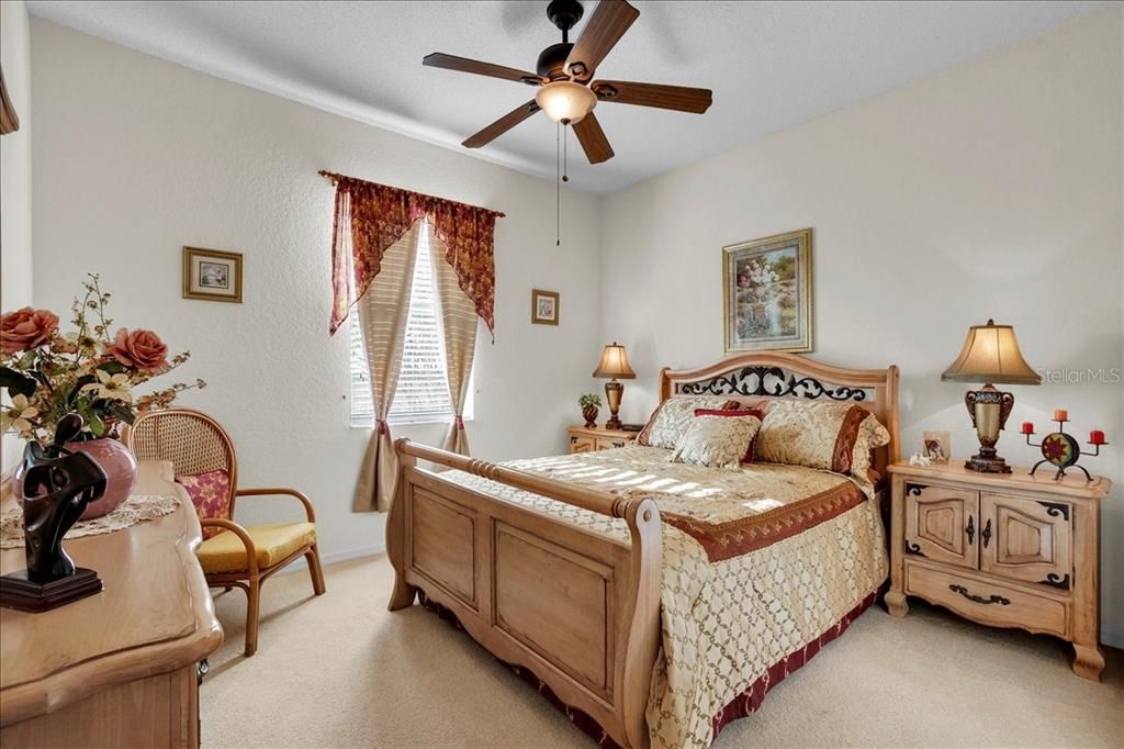 For Sale: $319,900 (3 beds, 2 baths, 2086 Square Feet)