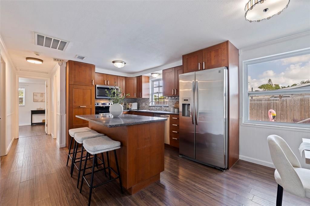 En Venta: $449,900 (3 camas, 2 baños, 1358 Pies cuadrados)