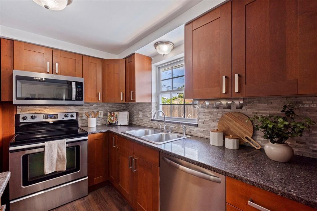 En Venta: $449,900 (3 camas, 2 baños, 1358 Pies cuadrados)