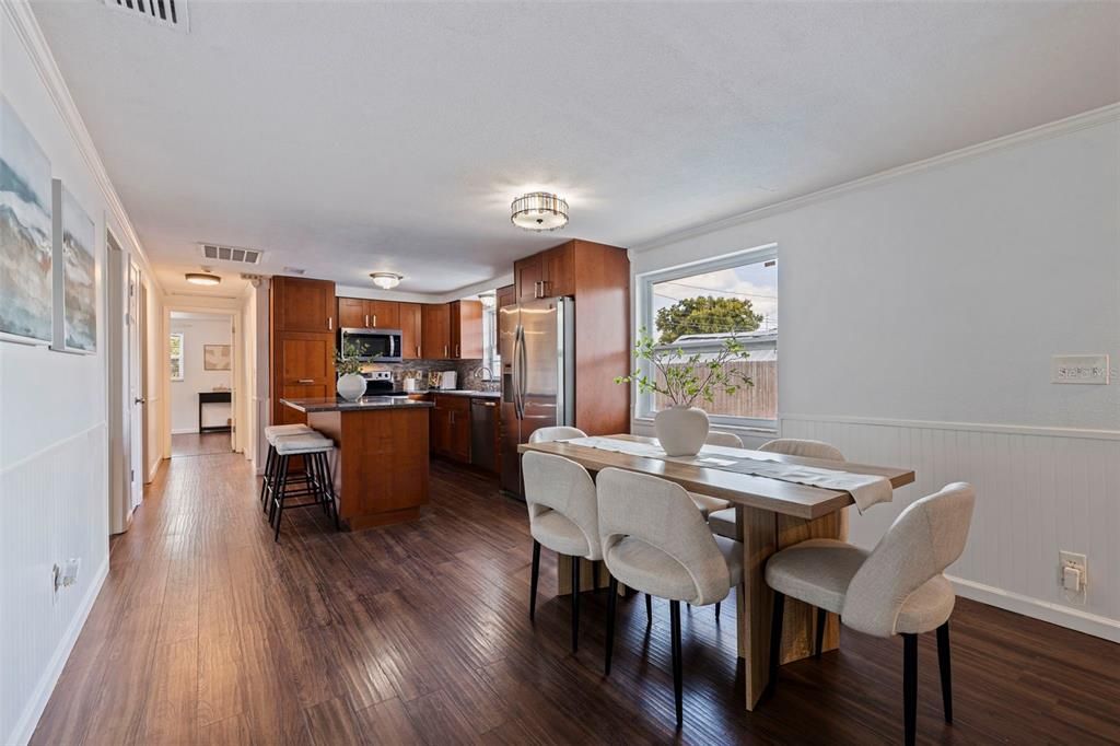 En Venta: $449,900 (3 camas, 2 baños, 1358 Pies cuadrados)