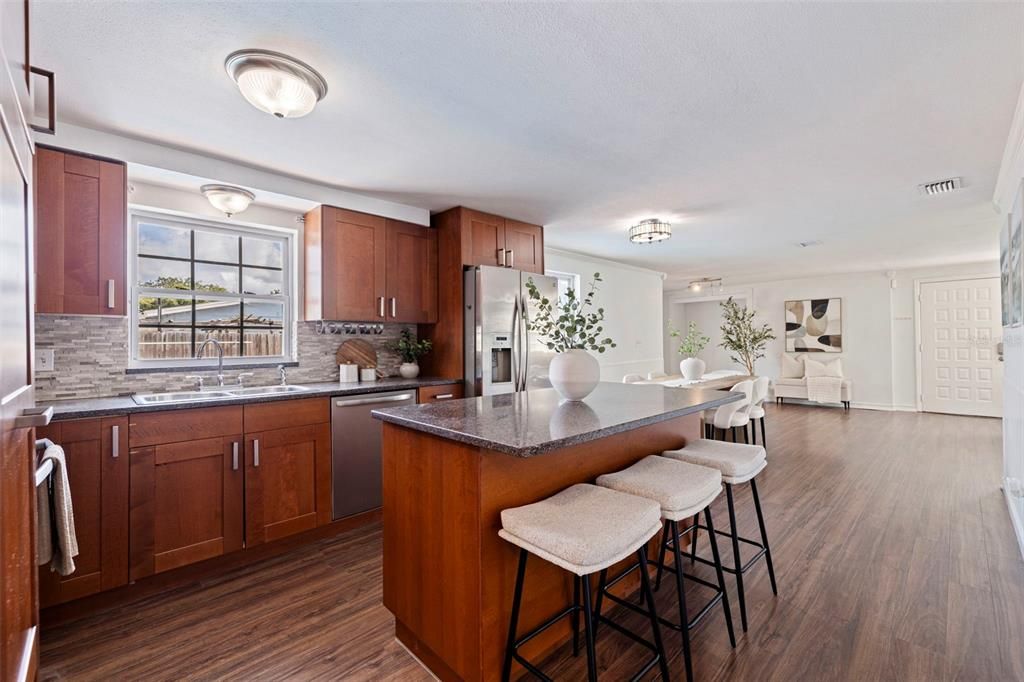 En Venta: $449,900 (3 camas, 2 baños, 1358 Pies cuadrados)
