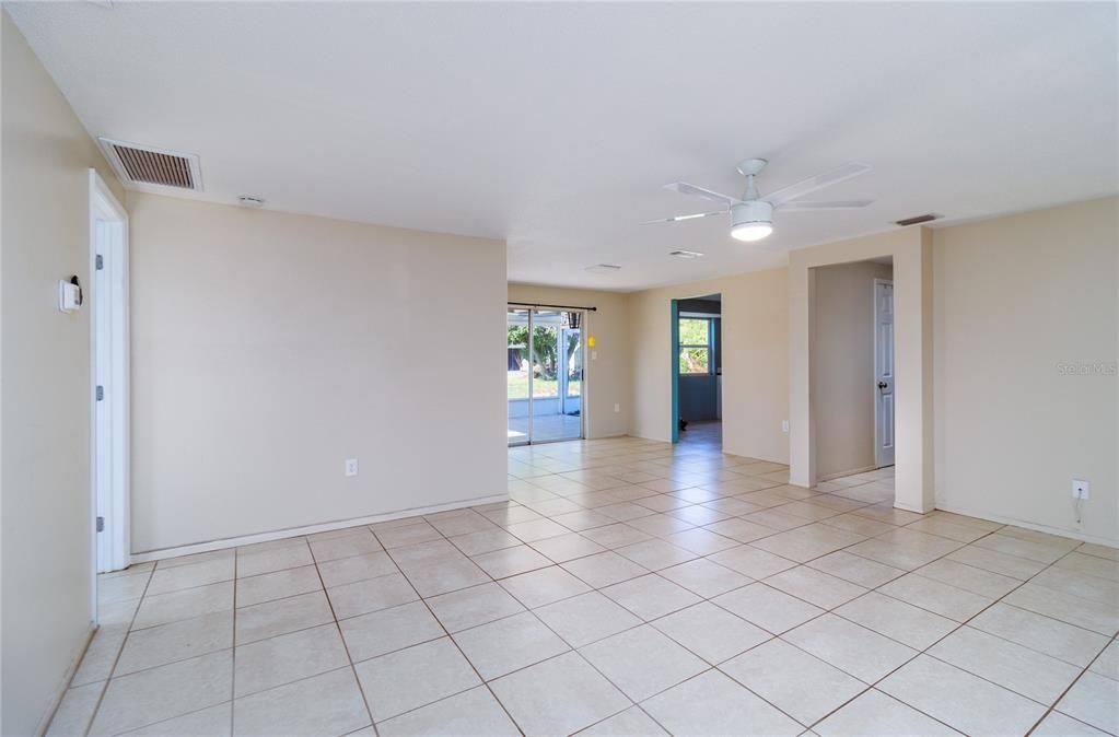For Rent: $1,550 (2 beds, 2 baths, 1223 Square Feet)