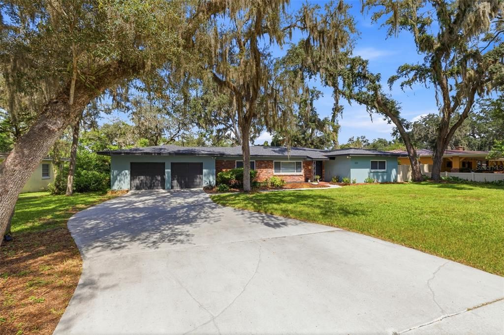 For Sale: $465,000 (4 beds, 2 baths, 1914 Square Feet)