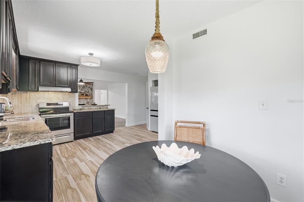 For Sale: $465,000 (4 beds, 2 baths, 1914 Square Feet)