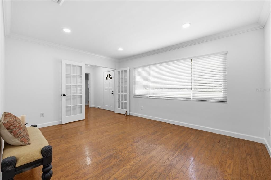 For Sale: $465,000 (4 beds, 2 baths, 1914 Square Feet)