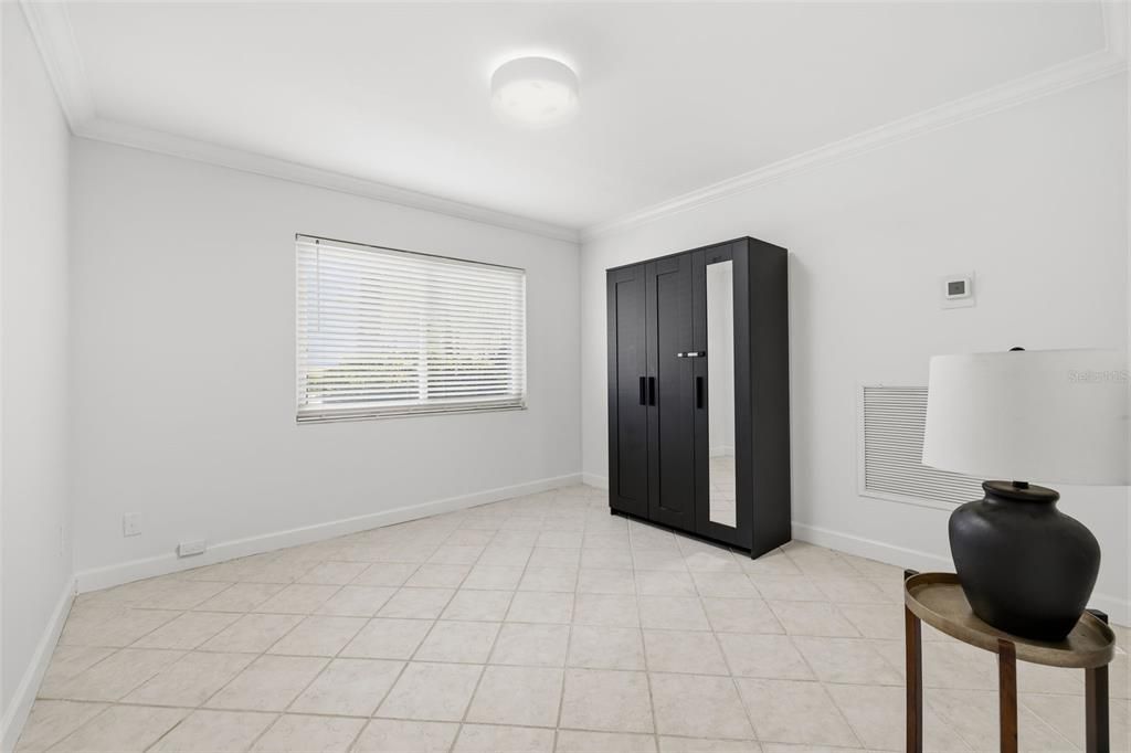 For Sale: $465,000 (4 beds, 2 baths, 1914 Square Feet)