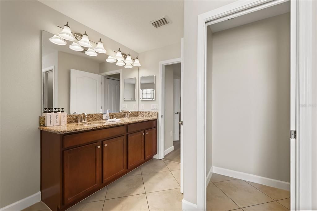 For Sale: $609,900 (6 beds, 6 baths, 3063 Square Feet)