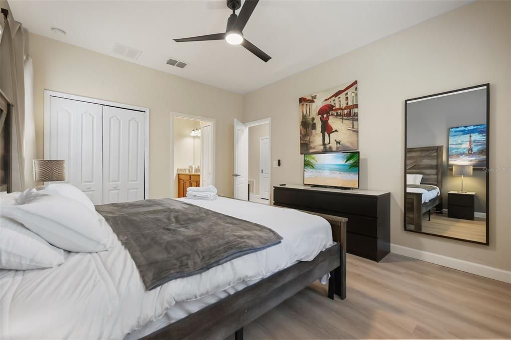 For Sale: $609,900 (6 beds, 6 baths, 3063 Square Feet)