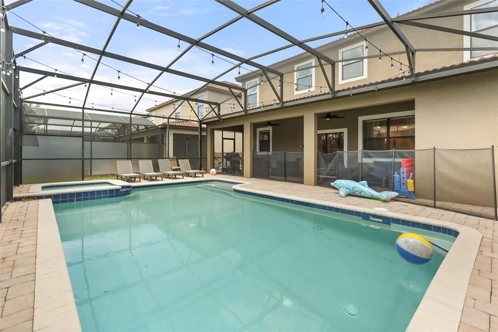 For Sale: $609,900 (6 beds, 6 baths, 3063 Square Feet)