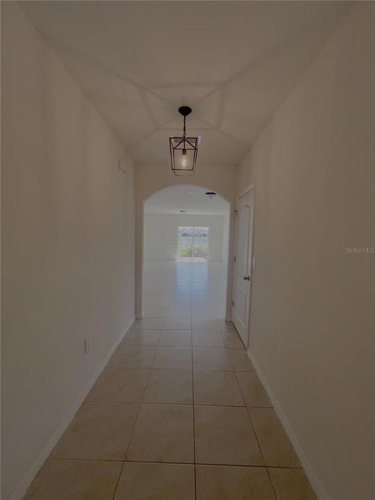 For Rent: $2,550 (5 beds, 3 baths, 2508 Square Feet)