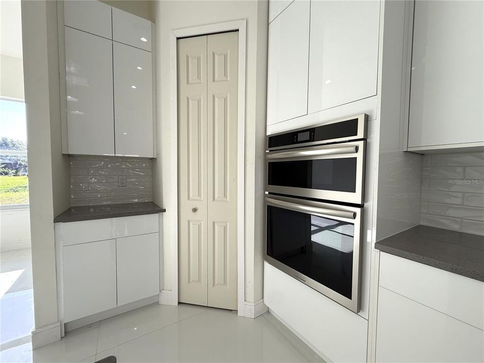 For Sale: $389,900 (4 beds, 3 baths, 2759 Square Feet)